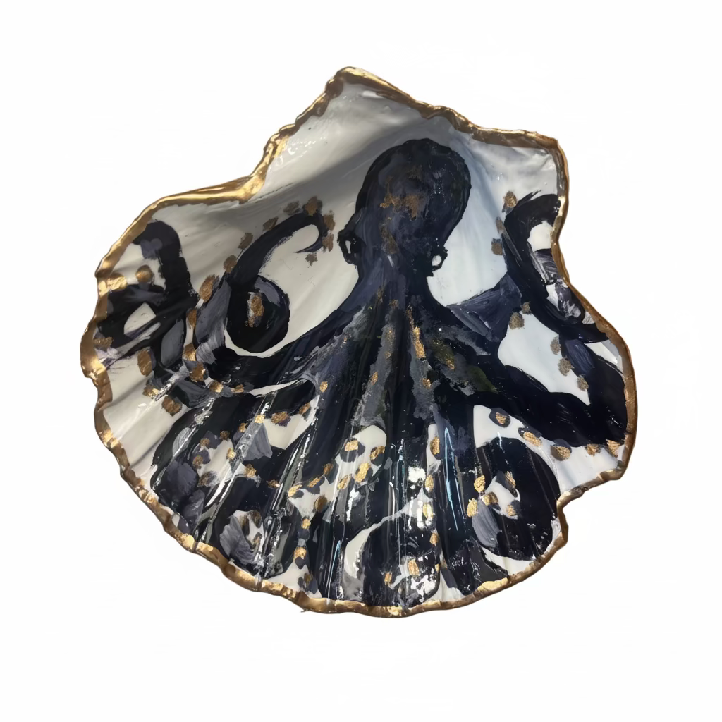 Clam shell trinket dish